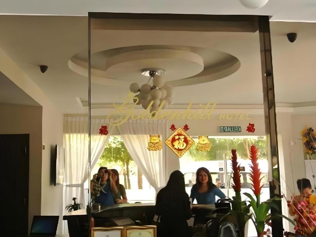 金山酒店 亞庇 外观 照片